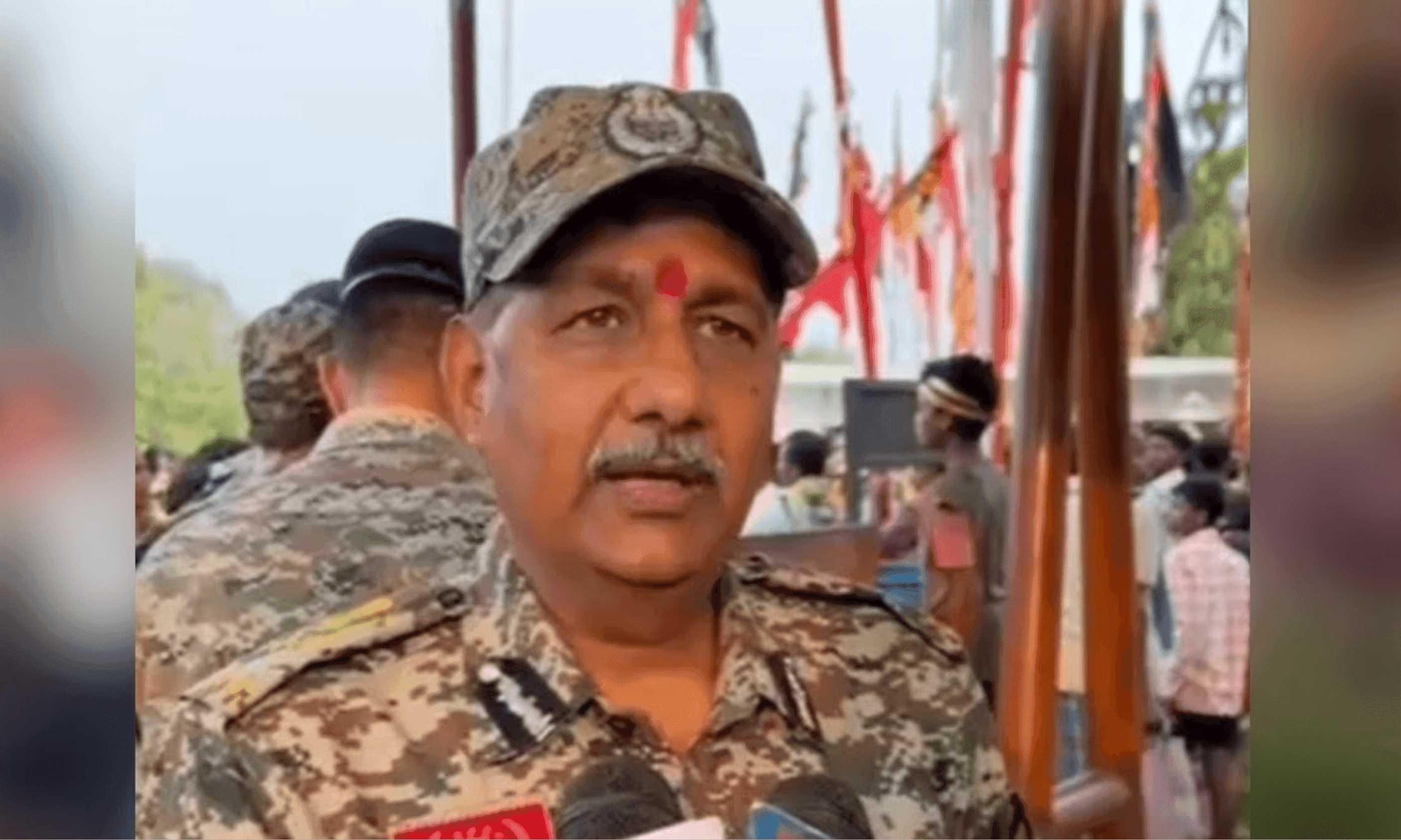 बस्तर में 'ऑपरेशन क्लीन' तेज: DGP ने की हाई-लेवल समीक्षा बैठक, नक्सलियों को सरेंडर या कड़े प्रहार की चेतावनी