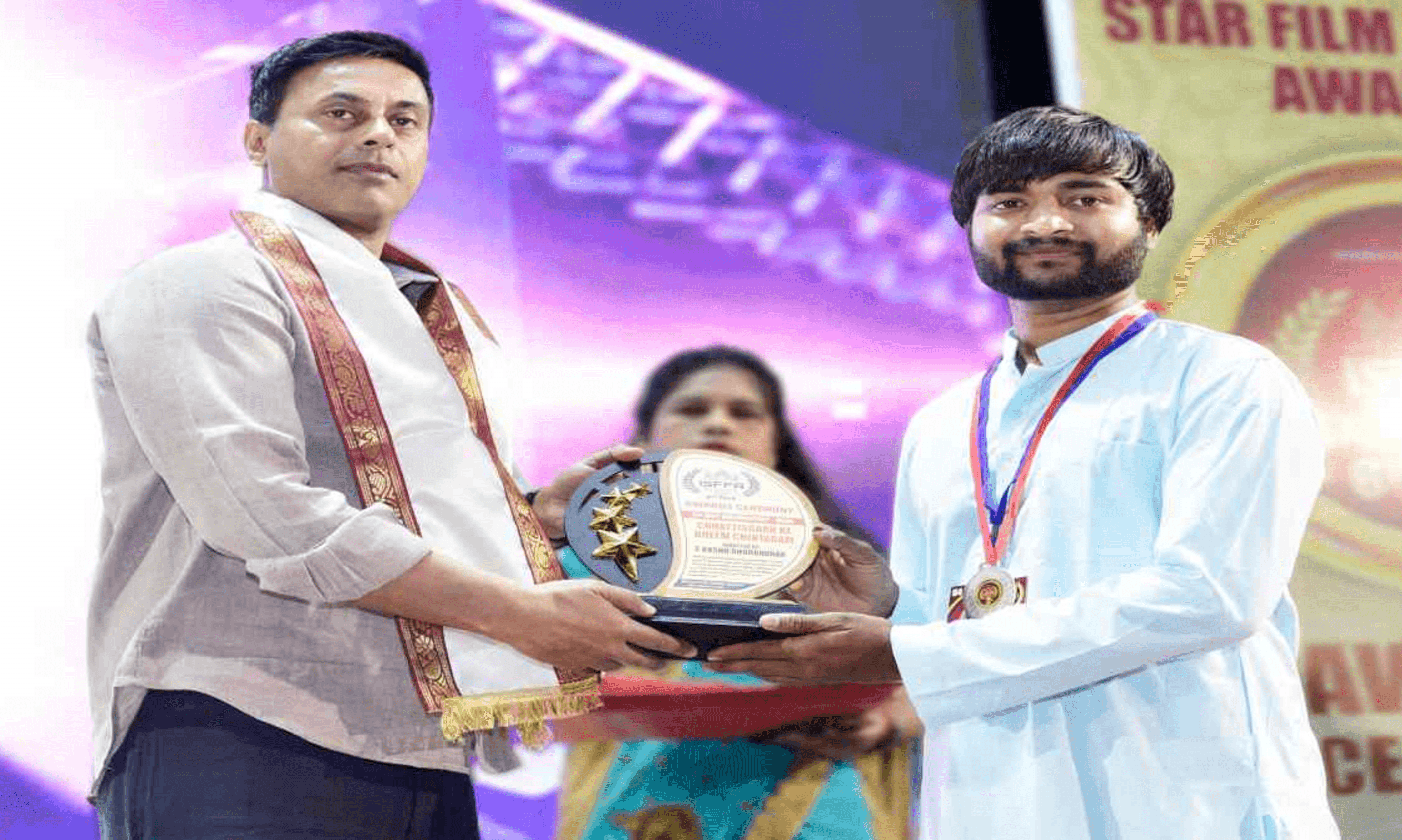 कोलकाता में छत्तीसगढ़ का डंका: युवा फिल्मकार एस अंशु धुरंधर को मिला 'इंटरनेशनल स्टार फिल्म फेस्टिवल' अवार्ड