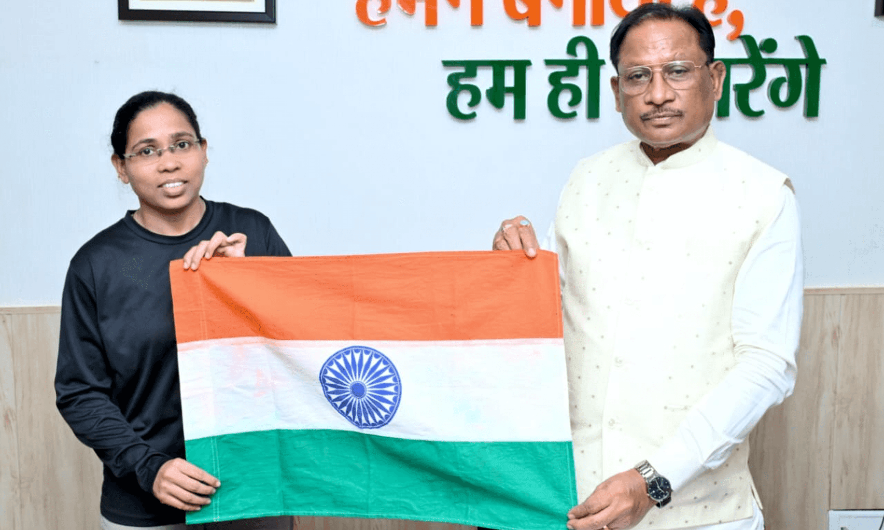 एवरेस्ट पर तिरंगा फहराने निकली छत्तीसगढ़ की बेटी, मुख्यमंत्री ने दी शुभकामनाएं