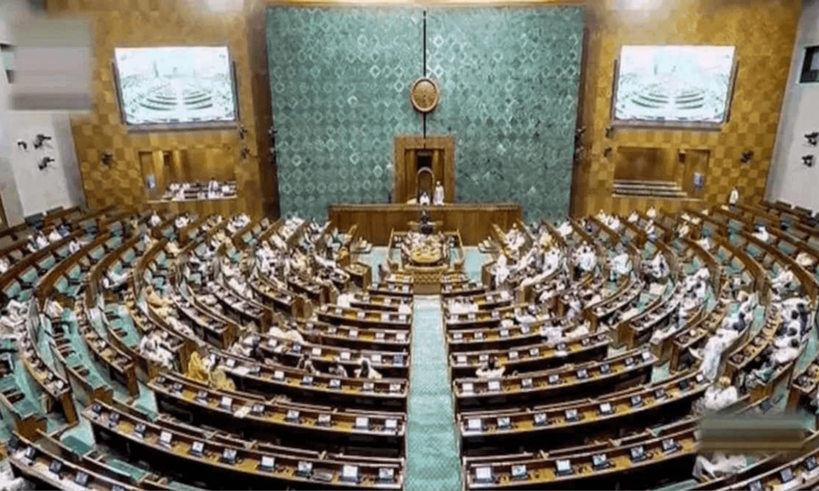 मिडल-ईस्ट तनाव की आग भारतीय रसोई तक: संसद में गूंजे 'बर्तन', राहुल गांधी ने विदेश नीति पर उठाए सवाल