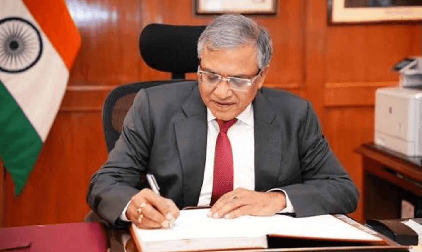 इतिहास में पहली बार: मुख्य निर्वाचन आयुक्त ज्ञानेश कुमार को हटाने के लिए विपक्षी दल लामबंद