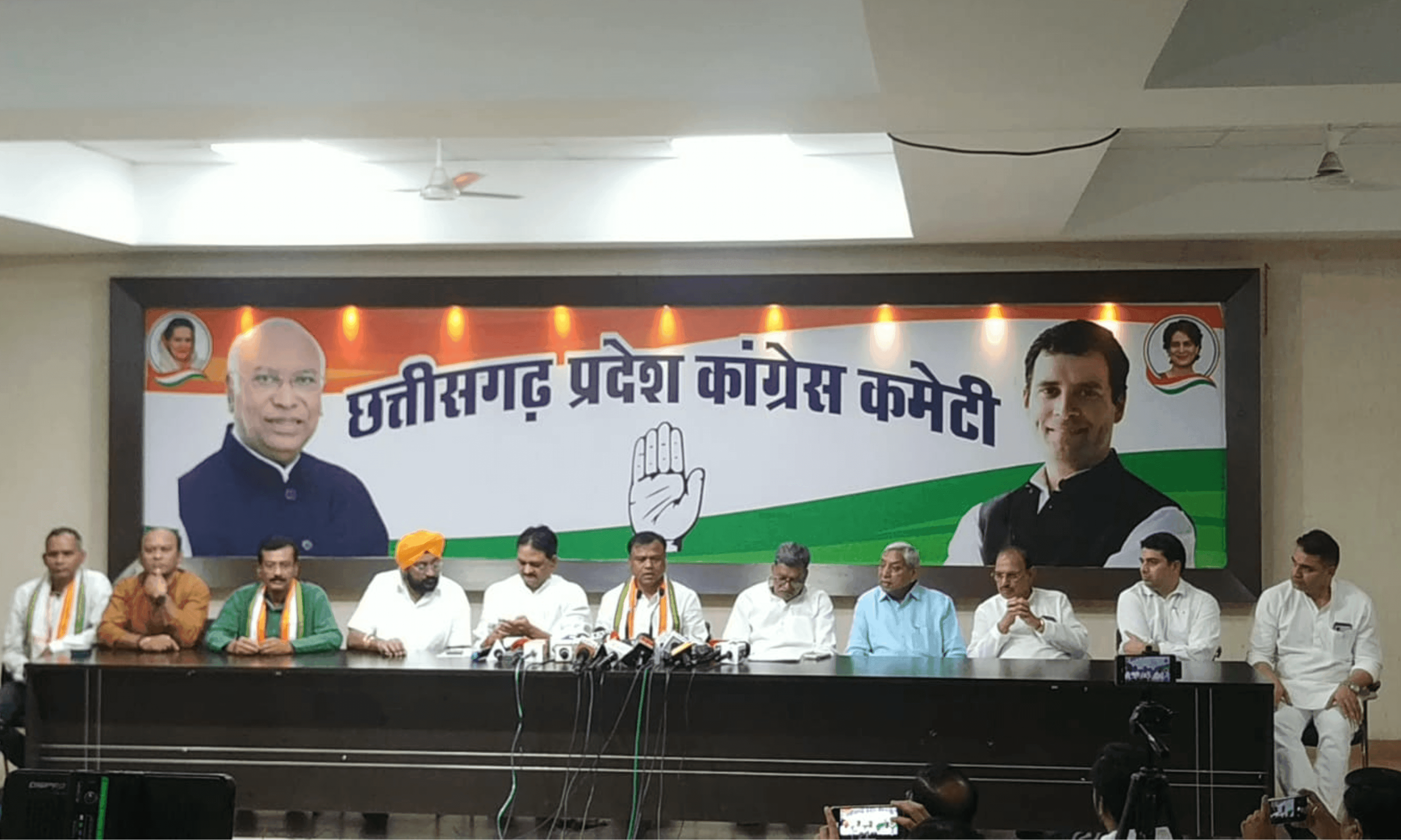 वेदांता हादसे पर PCC चीफ दीपक बैज का हमला, “लापरवाही से गईं 20 जानें, जिम्मेदार कौन?” सरकार पर उठाए सवाल; कहा– FIR दबाने की कोशिश 