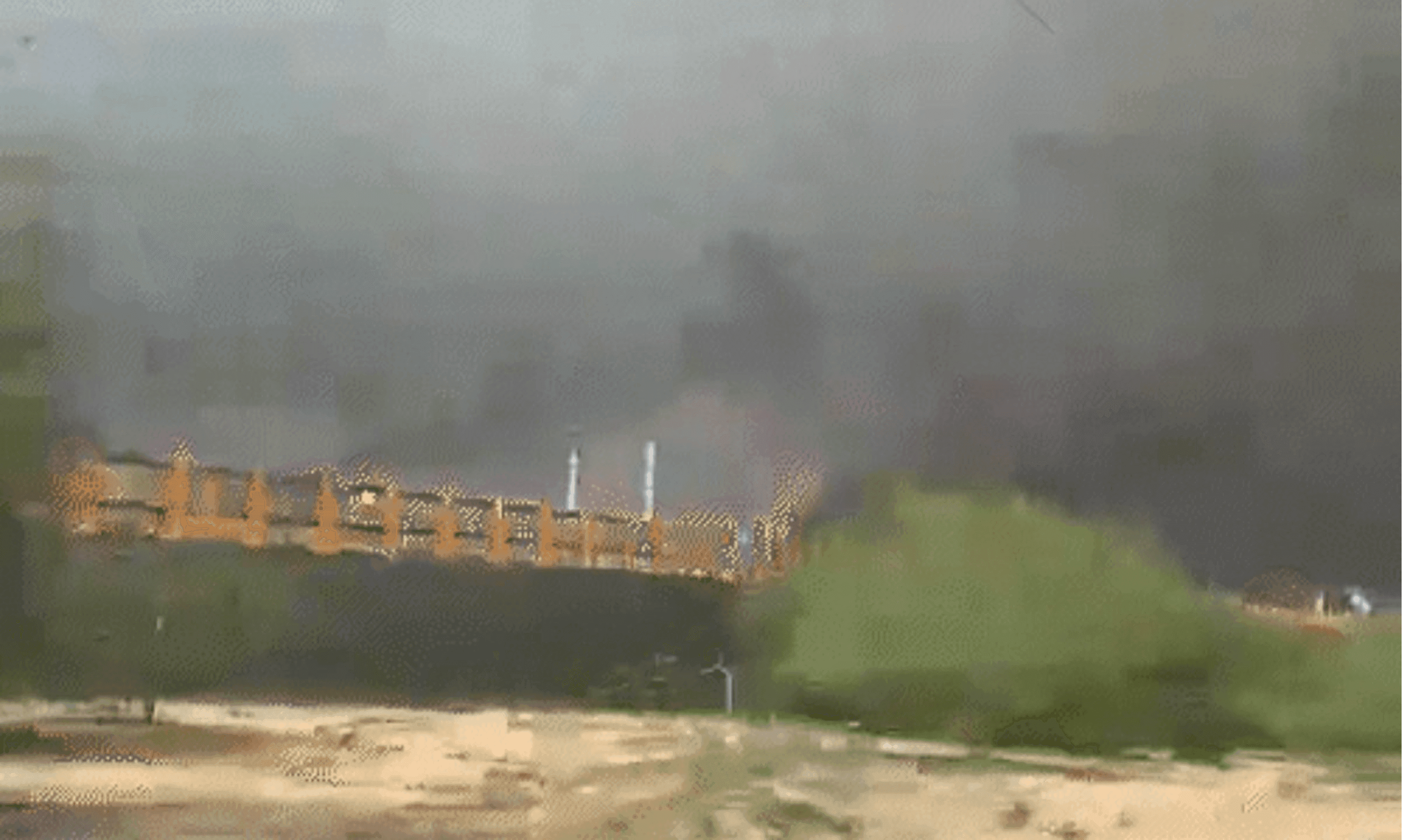 अमेरिका और इजराइल का ईरान पर भीषण हमला, दुनिया के सबसे बड़े गैस फील्ड को बनाया निशाना