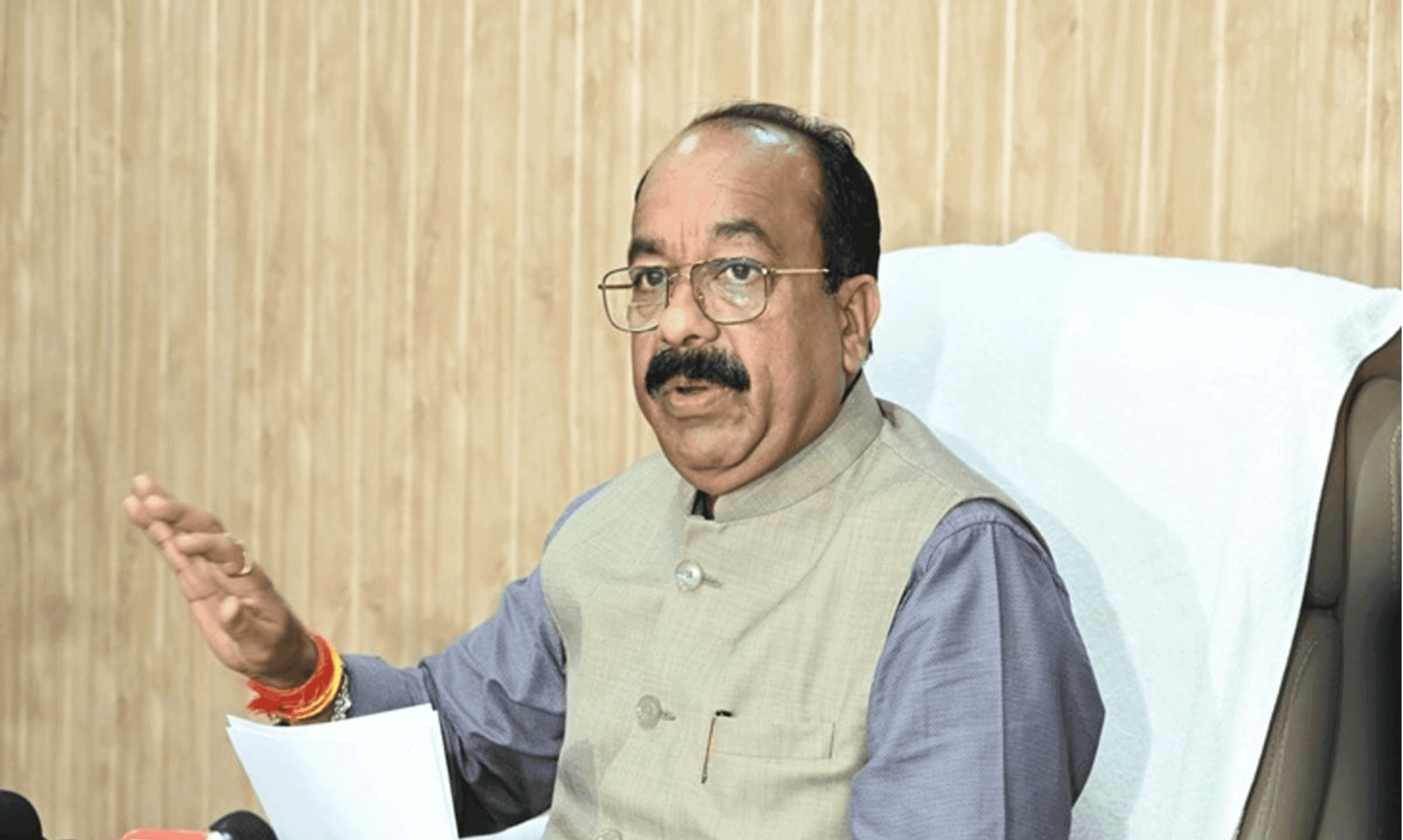 अफीम मामले पर गरमाई सियासत: उपमुख्यमंत्री अरुण साव का कांग्रेस पर तीखा प्रहार, बोले- "ये कांग्रेस के बोए बीज हैं"