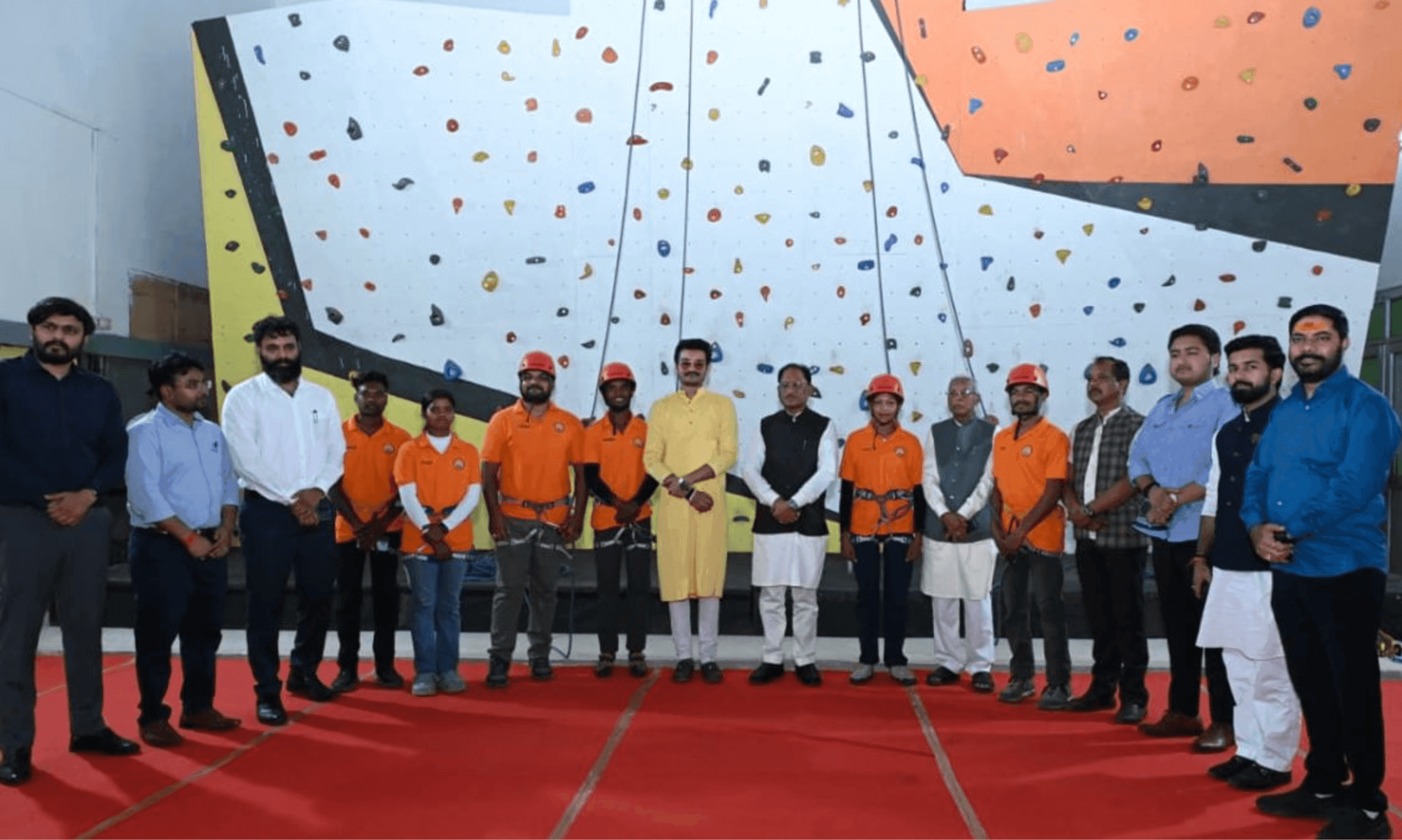 जशपुर में खेल प्रतिभाओं को मिली नई उड़ान: मुख्यमंत्री ने किया स्पोर्ट्स क्लाइम्बिंग वॉल का लोकार्पण