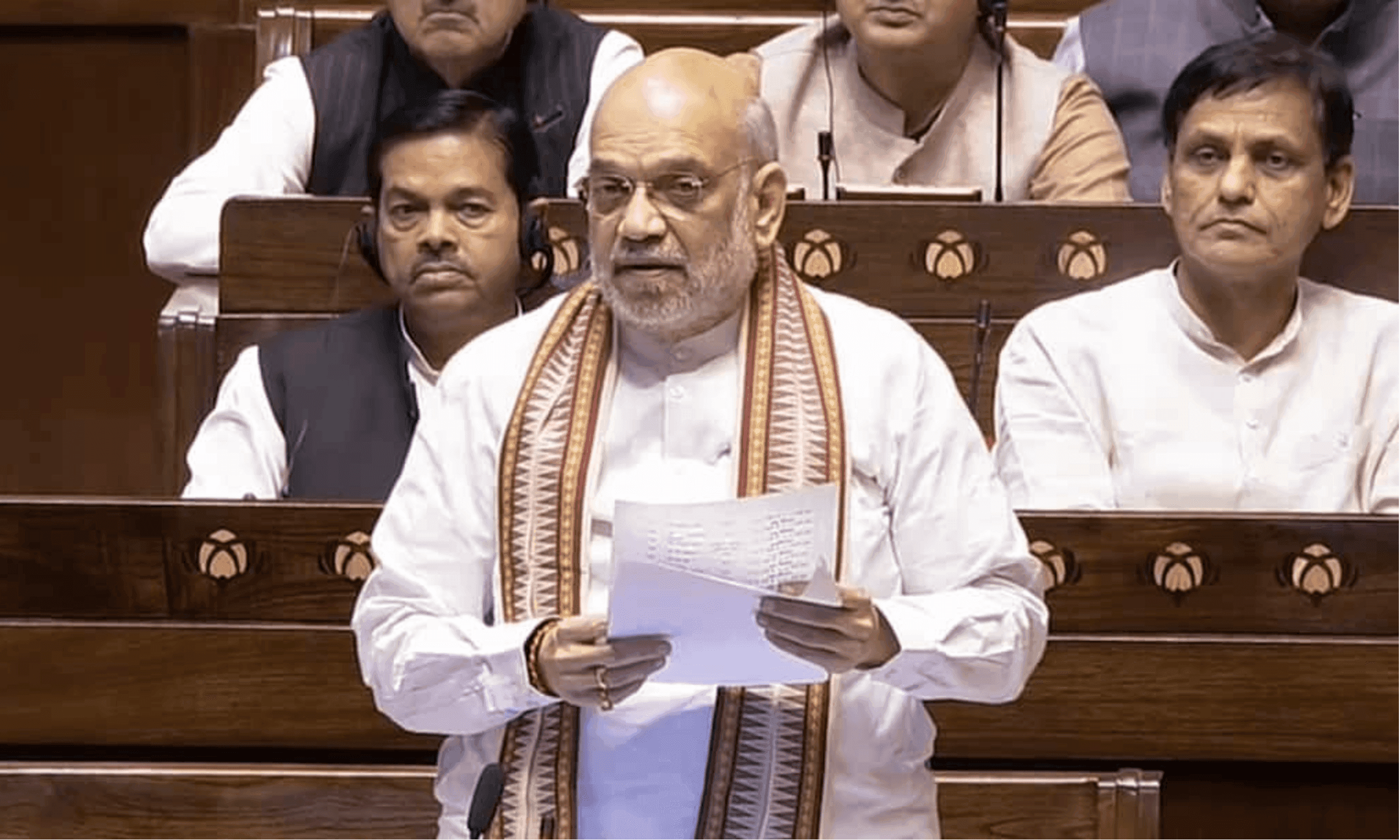 CAPF के लिए 'वन नेशन, वन रूल' की तैयारी: गृह मंत्री अमित शाह आज राज्यसभा में पेश करेंगे ऐतिहासिक विधेयक